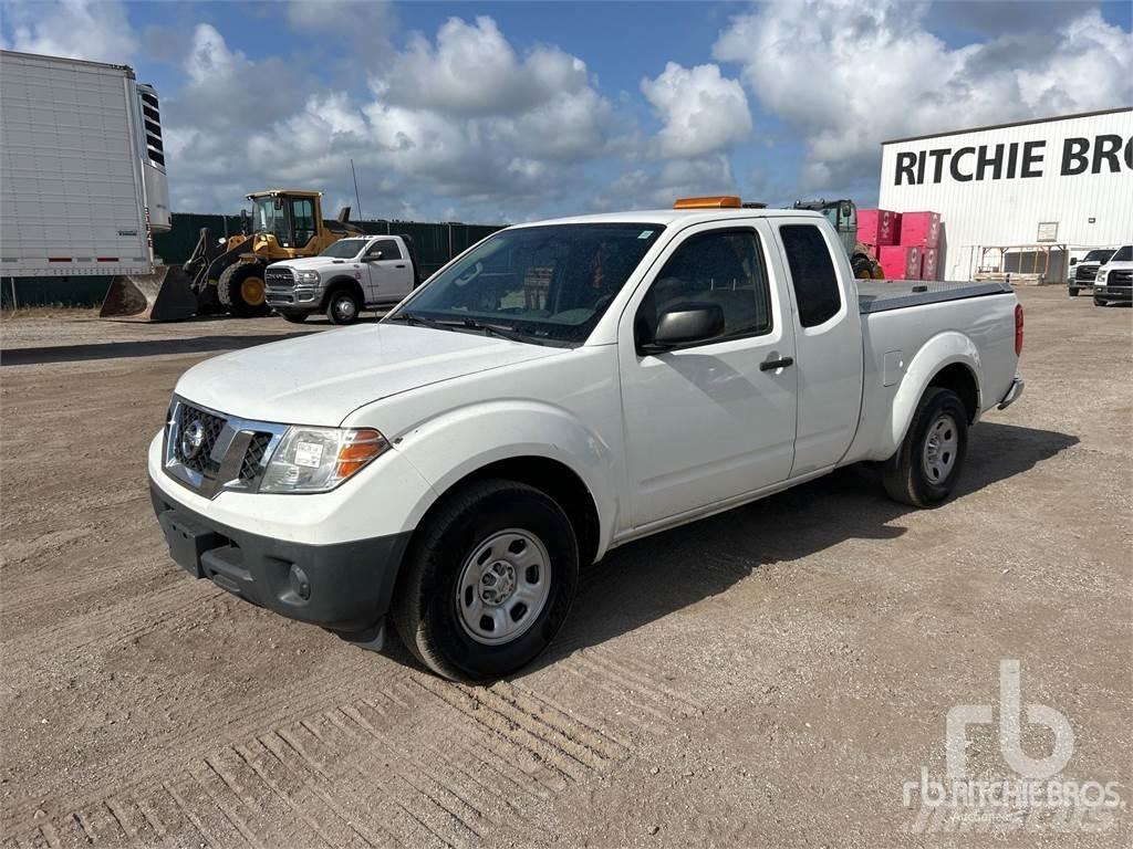 Nissan FRONTIER Pikapai / Bortiniai sunkvežimiai