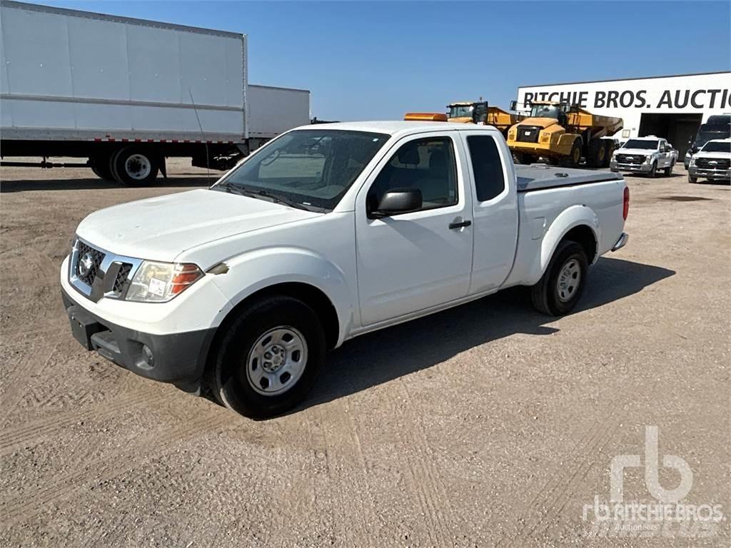 Nissan FRONTIER Pikapai / Bortiniai sunkvežimiai