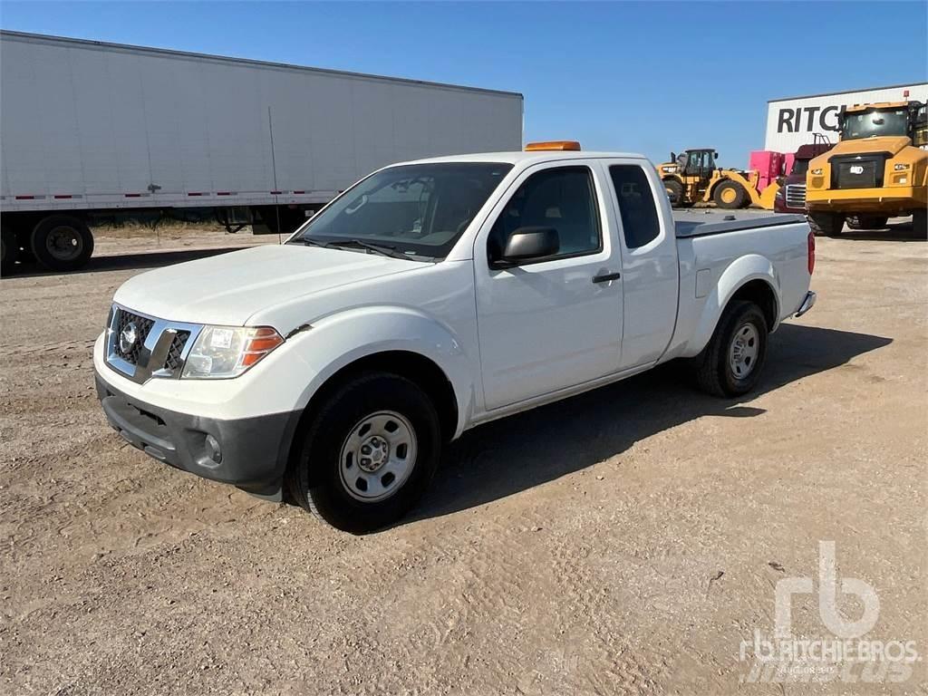 Nissan FRONTIER Pikapai / Bortiniai sunkvežimiai