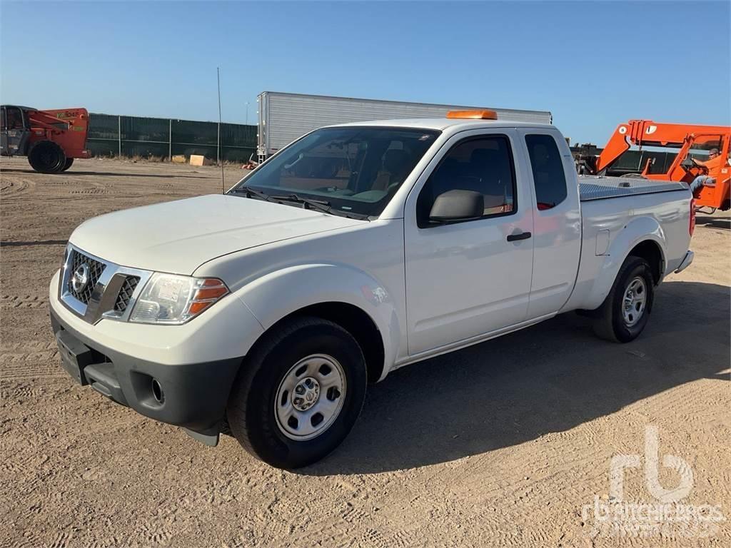 Nissan FRONTIER Pikapai / Bortiniai sunkvežimiai