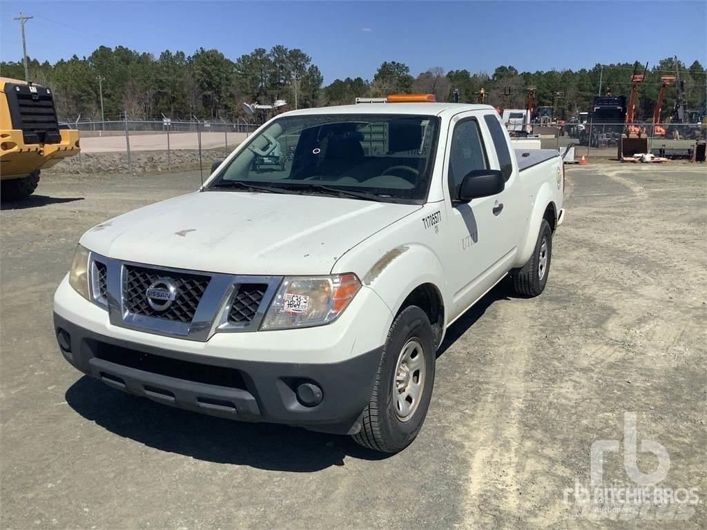 Nissan FRONTIER Pikapai / Bortiniai sunkvežimiai
