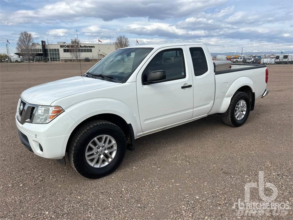 Nissan FRONTIER Pikapai / Bortiniai sunkvežimiai