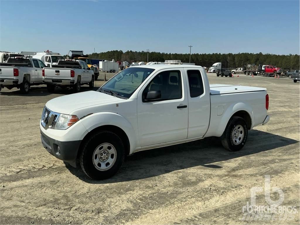 Nissan FRONTIER Pikapai / Bortiniai sunkvežimiai