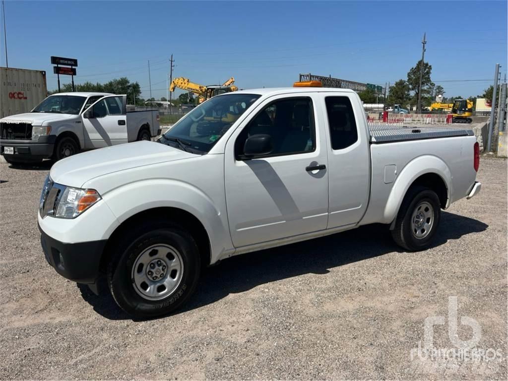 Nissan FRONTIER Pikapai / Bortiniai sunkvežimiai