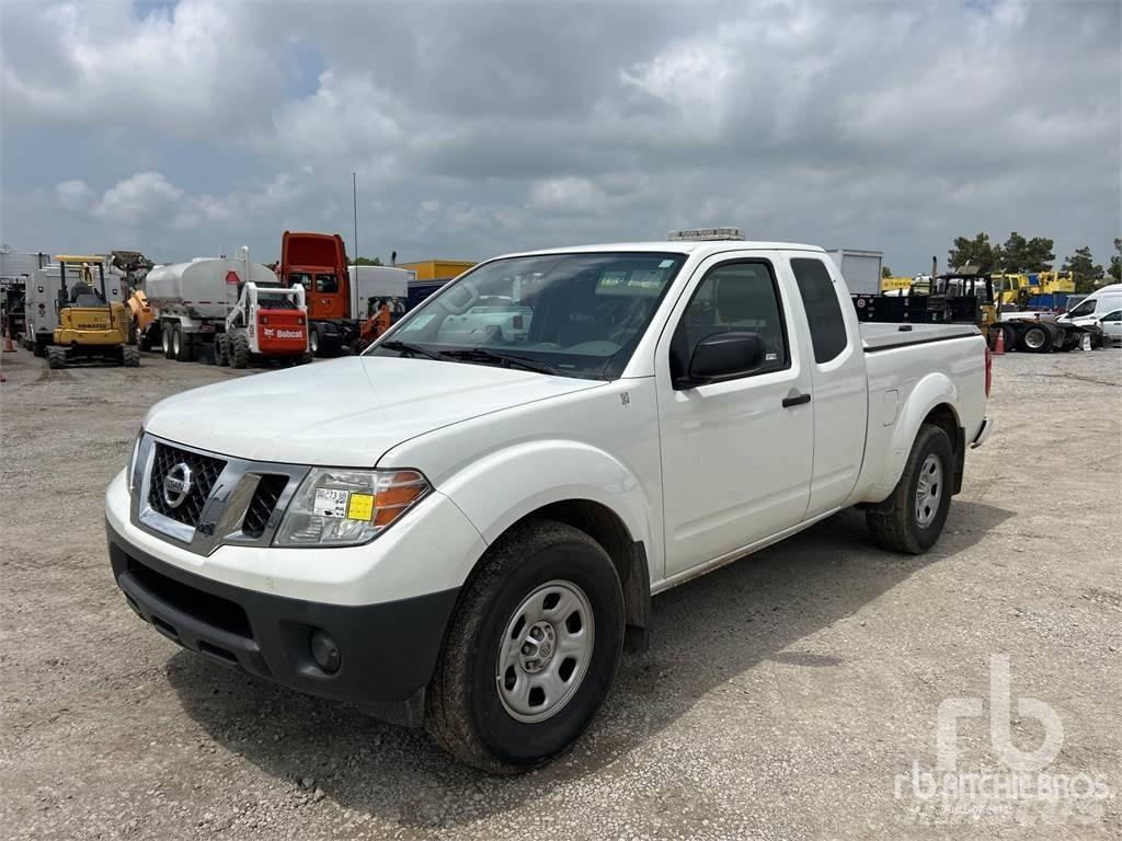 Nissan FRONTIER Pikapai / Bortiniai sunkvežimiai