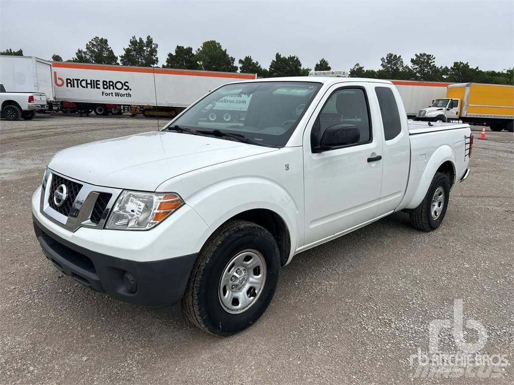 Nissan FRONTIER Pikapai / Bortiniai sunkvežimiai