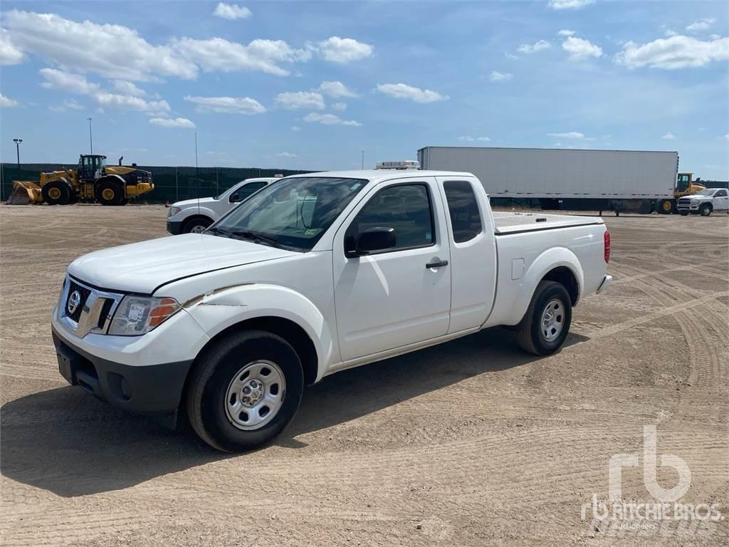 Nissan FRONTIER Pikapai / Bortiniai sunkvežimiai