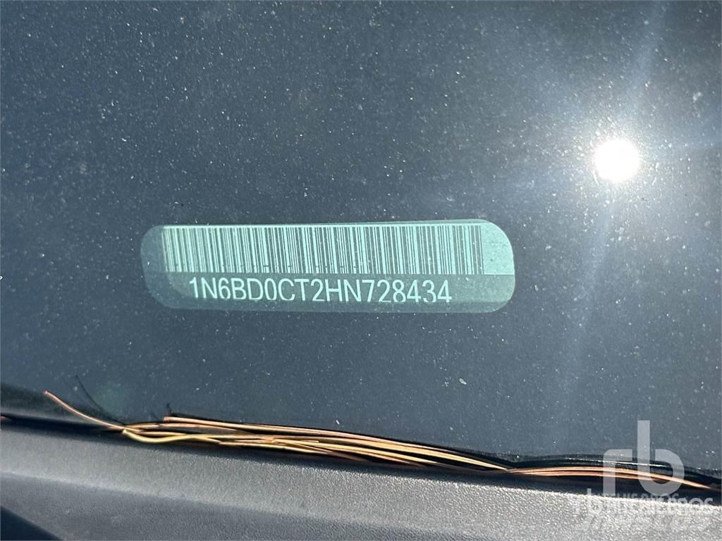Nissan FRONTIER Pikapai / Bortiniai sunkvežimiai