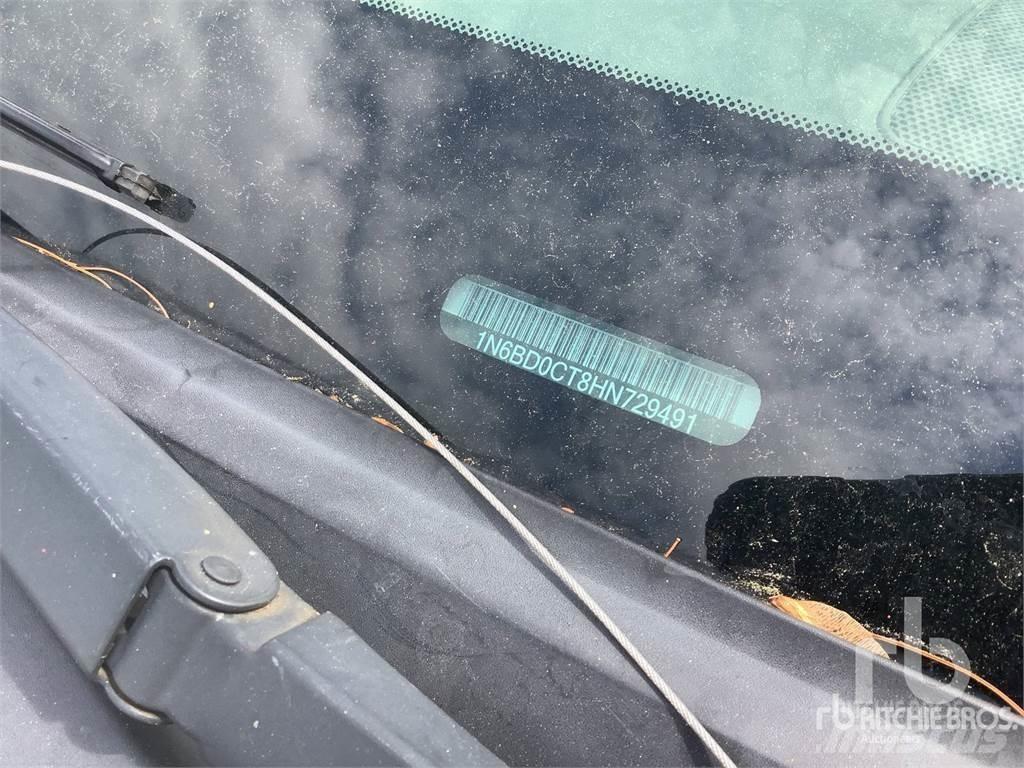 Nissan FRONTIER Pikapai / Bortiniai sunkvežimiai