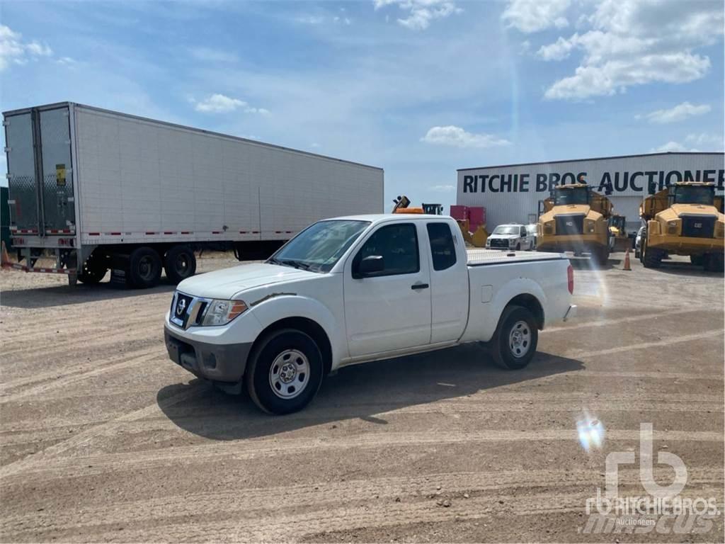 Nissan FRONTIER Pikapai / Bortiniai sunkvežimiai