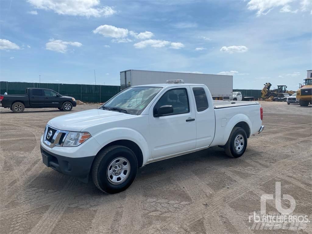 Nissan FRONTIER Pikapai / Bortiniai sunkvežimiai