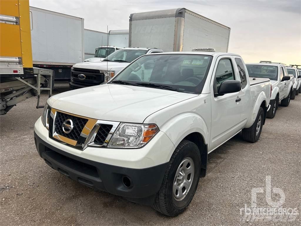 Nissan FRONTIER Pikapai / Bortiniai sunkvežimiai