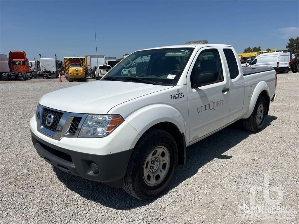 Nissan FRONTIER Pikapai / Bortiniai sunkvežimiai