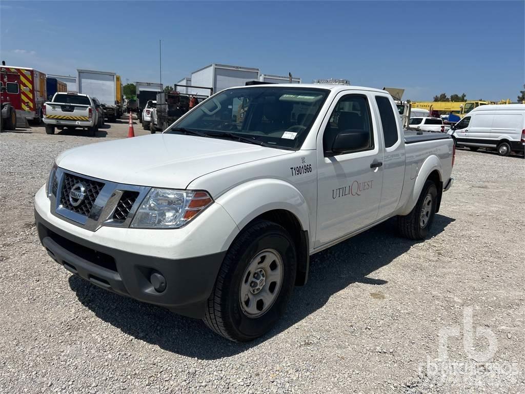 Nissan FRONTIER Pikapai / Bortiniai sunkvežimiai