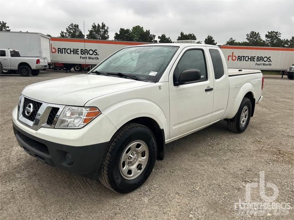 Nissan FRONTIER Pikapai / Bortiniai sunkvežimiai