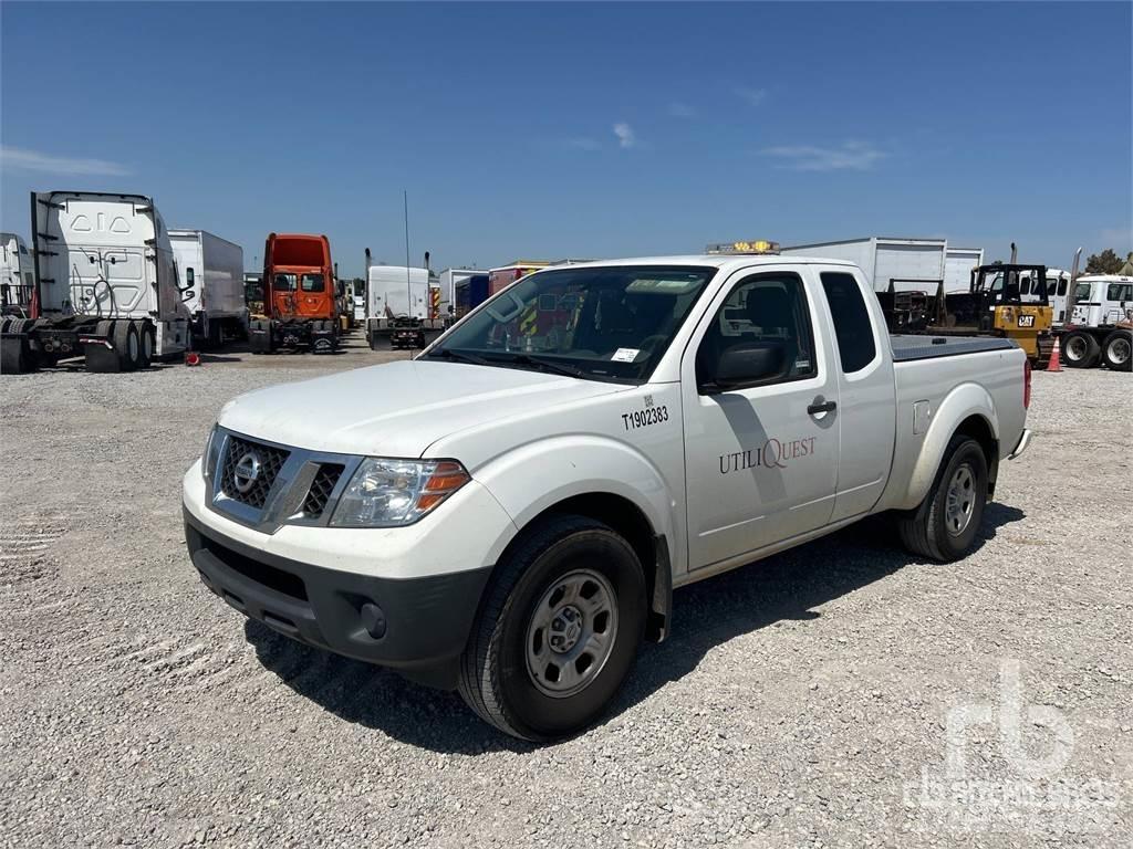 Nissan FRONTIER Pikapai / Bortiniai sunkvežimiai