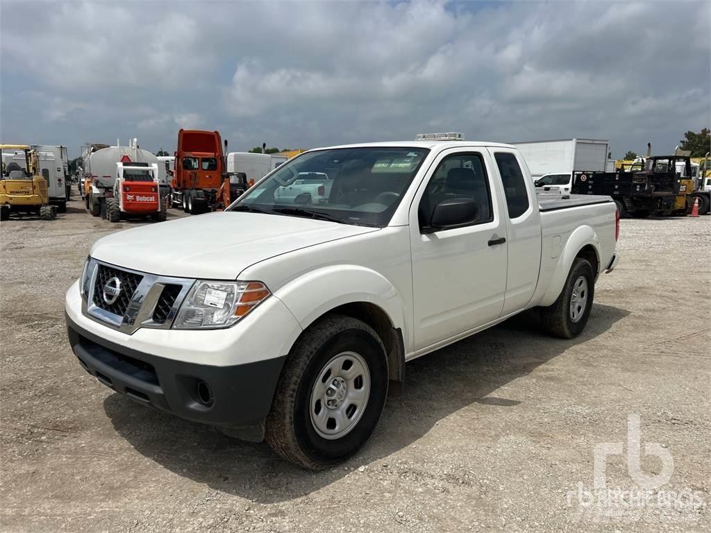Nissan FRONTIER Pikapai / Bortiniai sunkvežimiai