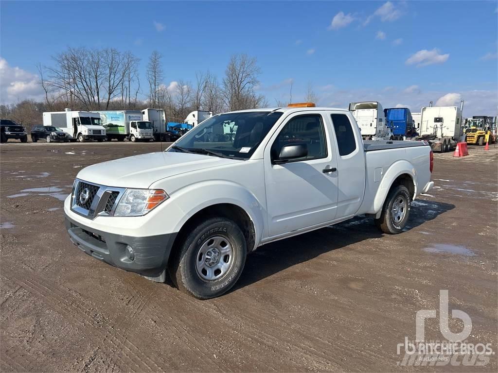 Nissan FRONTIER Pikapai / Bortiniai sunkvežimiai