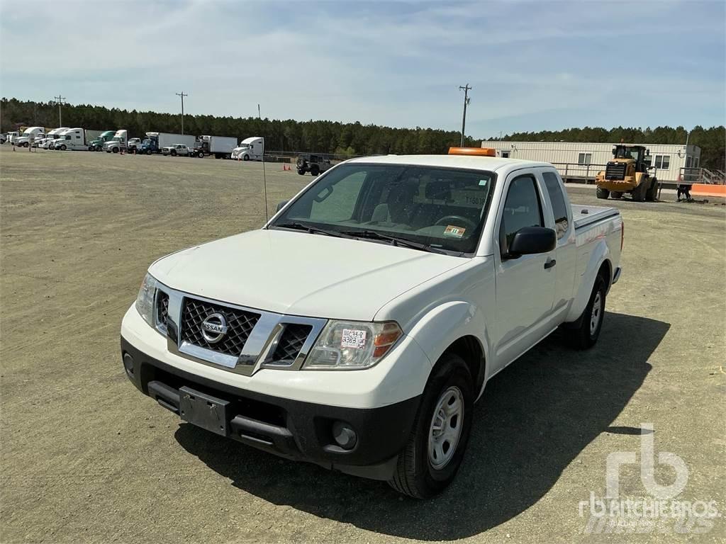 Nissan FRONTIER Pikapai / Bortiniai sunkvežimiai
