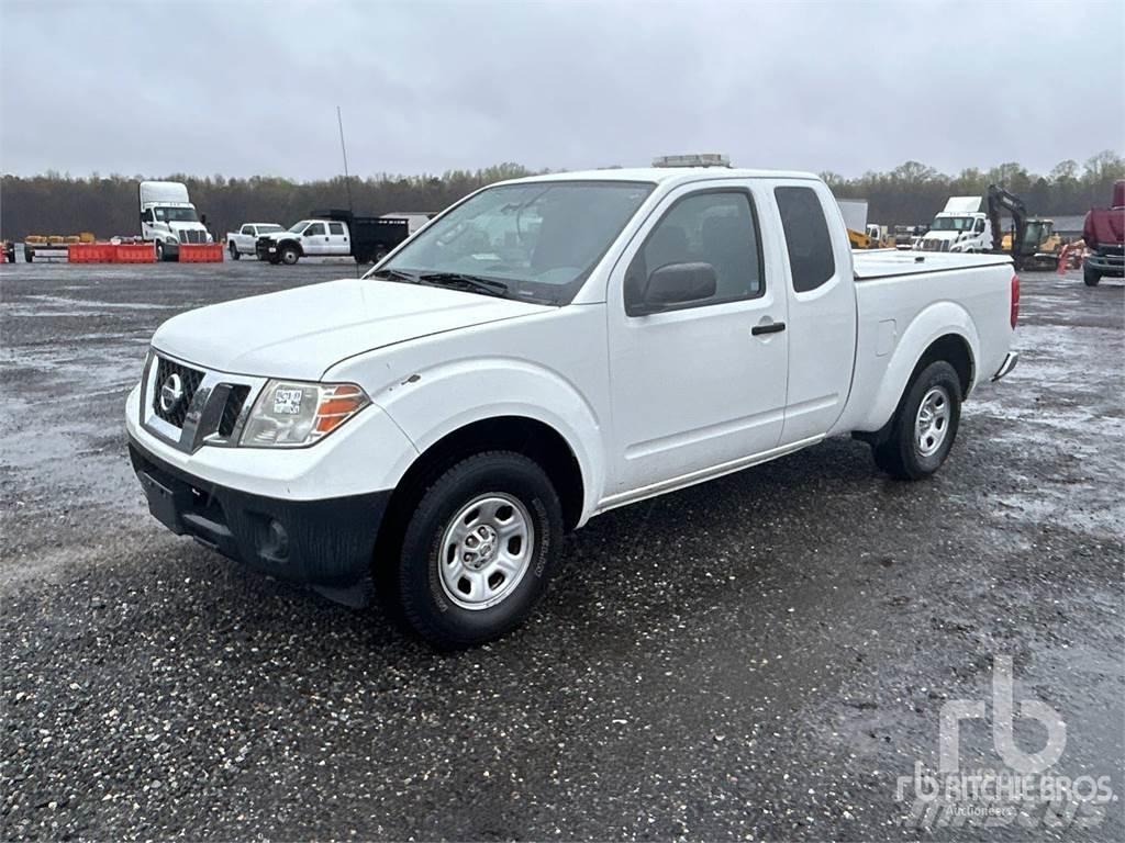 Nissan FRONTIER Pikapai / Bortiniai sunkvežimiai