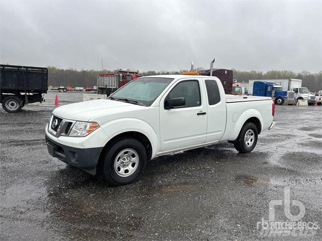 Nissan FRONTIER Pikapai / Bortiniai sunkvežimiai