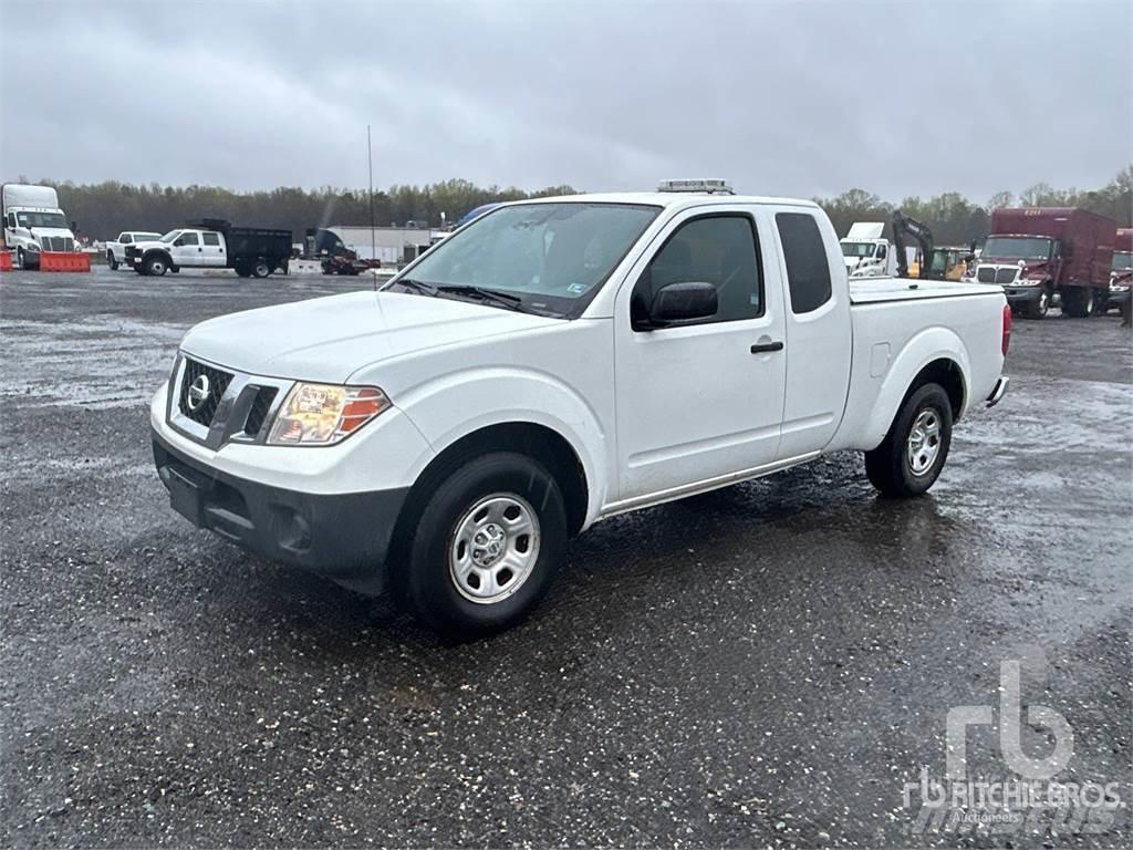 Nissan FRONTIER Pikapai / Bortiniai sunkvežimiai