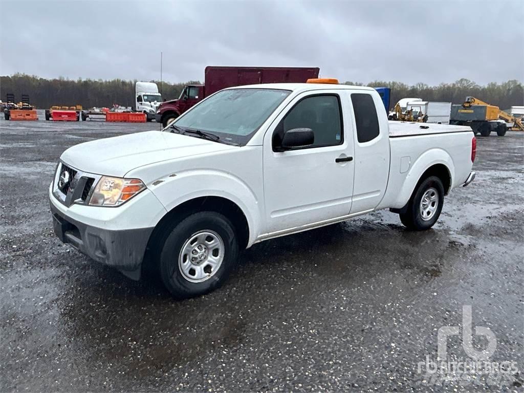 Nissan FRONTIER Pikapai / Bortiniai sunkvežimiai