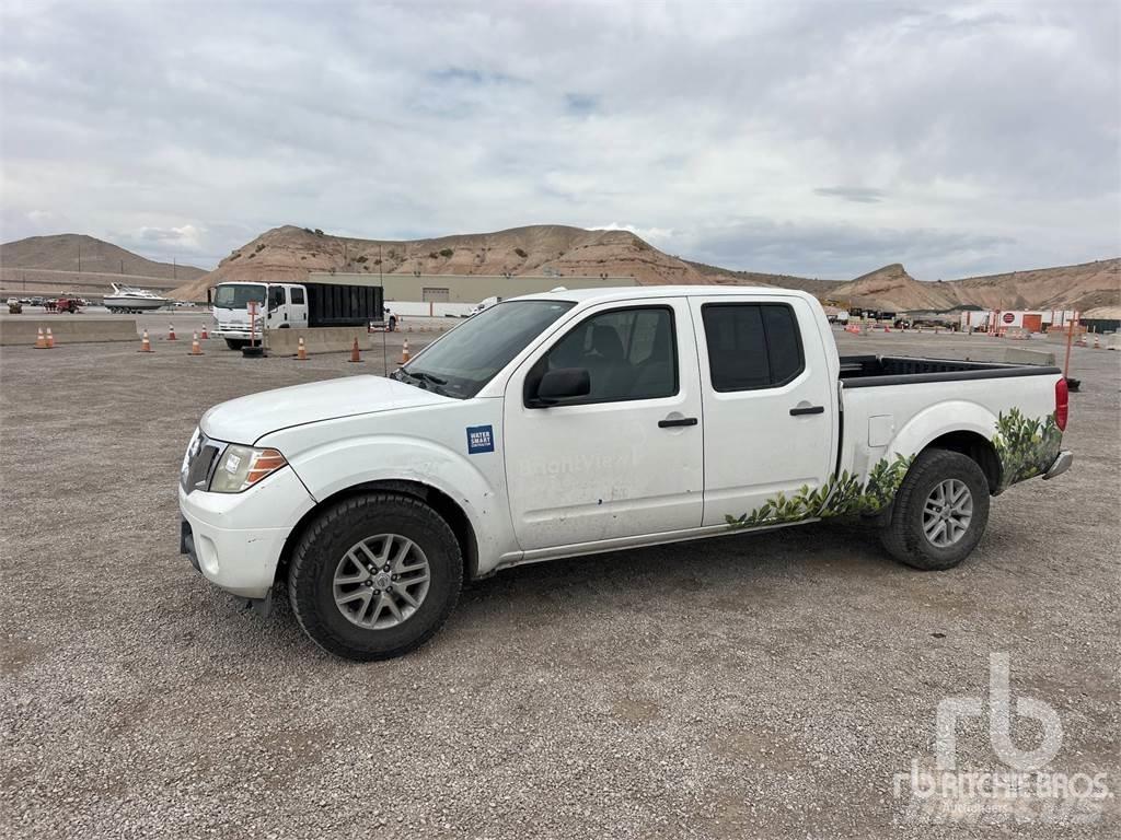 Nissan FRONTIER Pikapai / Bortiniai sunkvežimiai