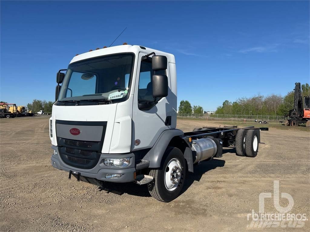 Peterbilt 220 Važiuoklė su kabina