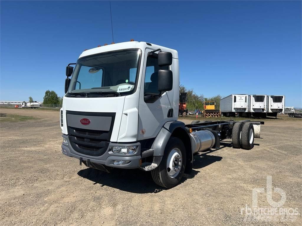 Peterbilt 220 Važiuoklė su kabina
