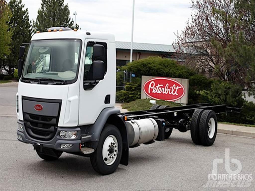 Peterbilt 220 Važiuoklė su kabina