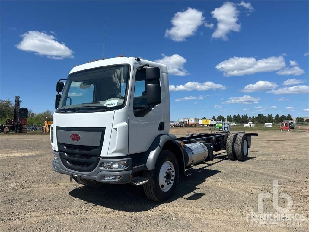 Peterbilt 220 Važiuoklė su kabina