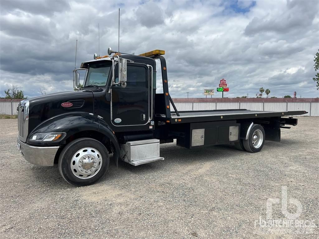 Peterbilt 330 Pagalbos kelyje automobiliai