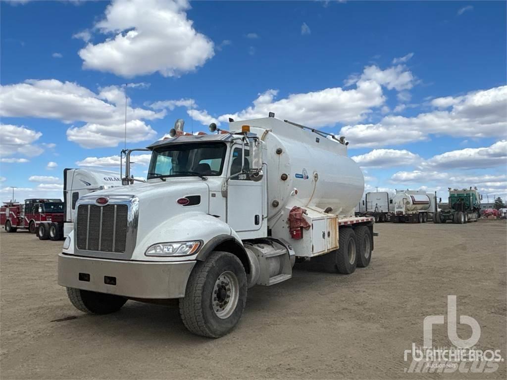 Peterbilt 348 Vandens sunkvežimiai