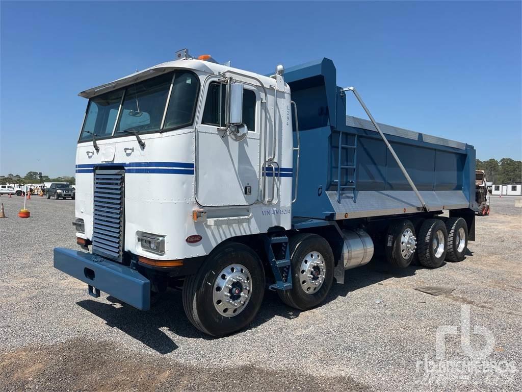 Peterbilt 362 Savivarčių priekabų vilkikai