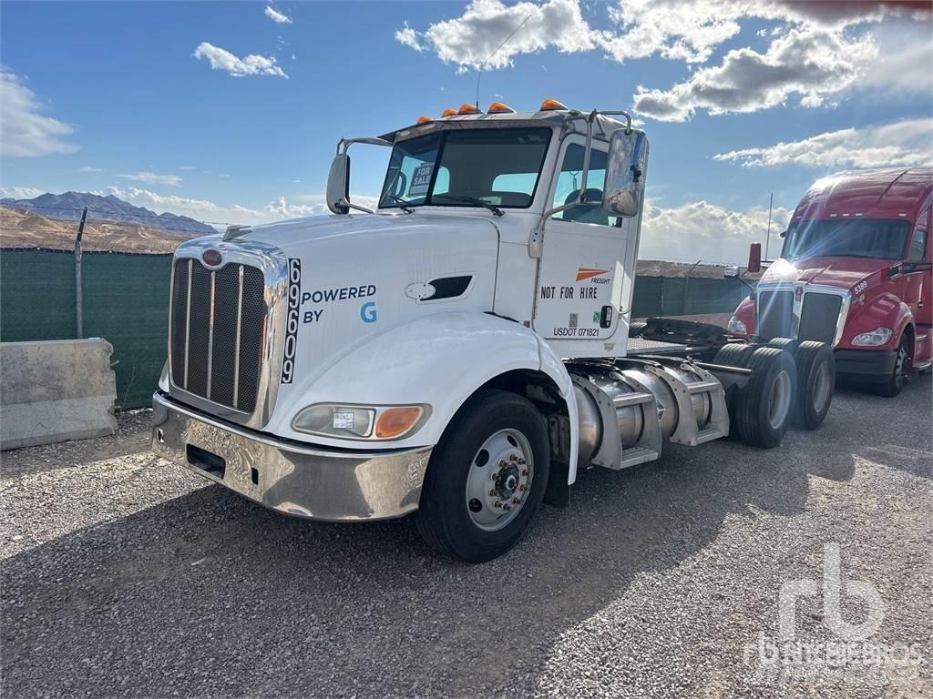 Peterbilt 384 Naudoti vilkikai