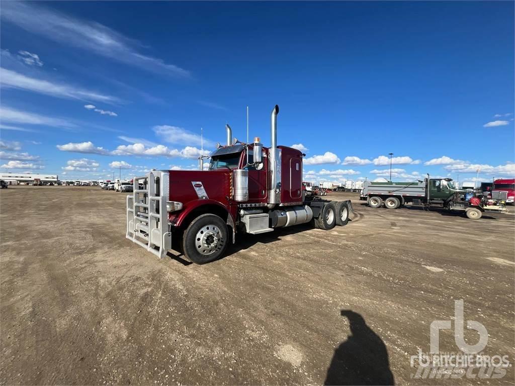 Peterbilt 389 Naudoti vilkikai