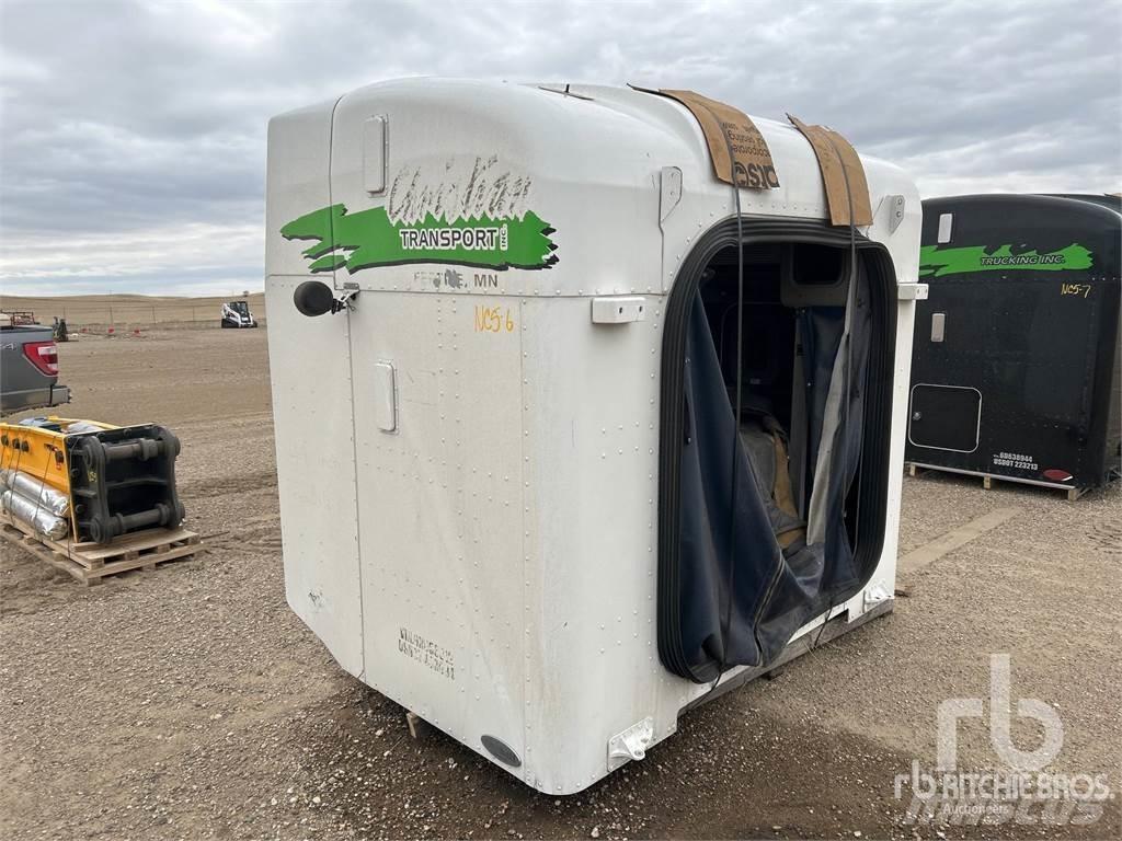 Peterbilt 48 in Kabinos ir salonai