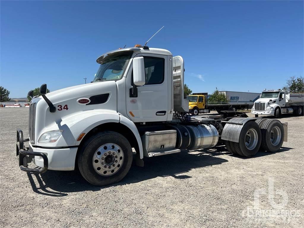 Peterbilt 579 Savivarčių priekabų vilkikai