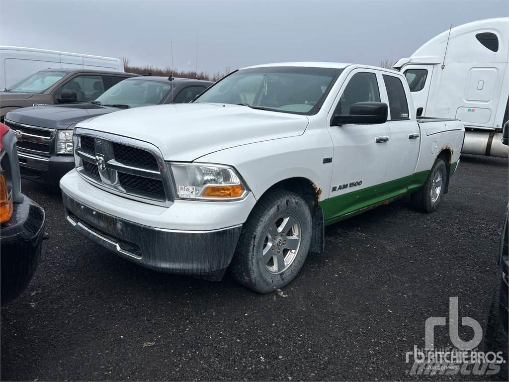 RAM 1500 Pikapai / Bortiniai sunkvežimiai