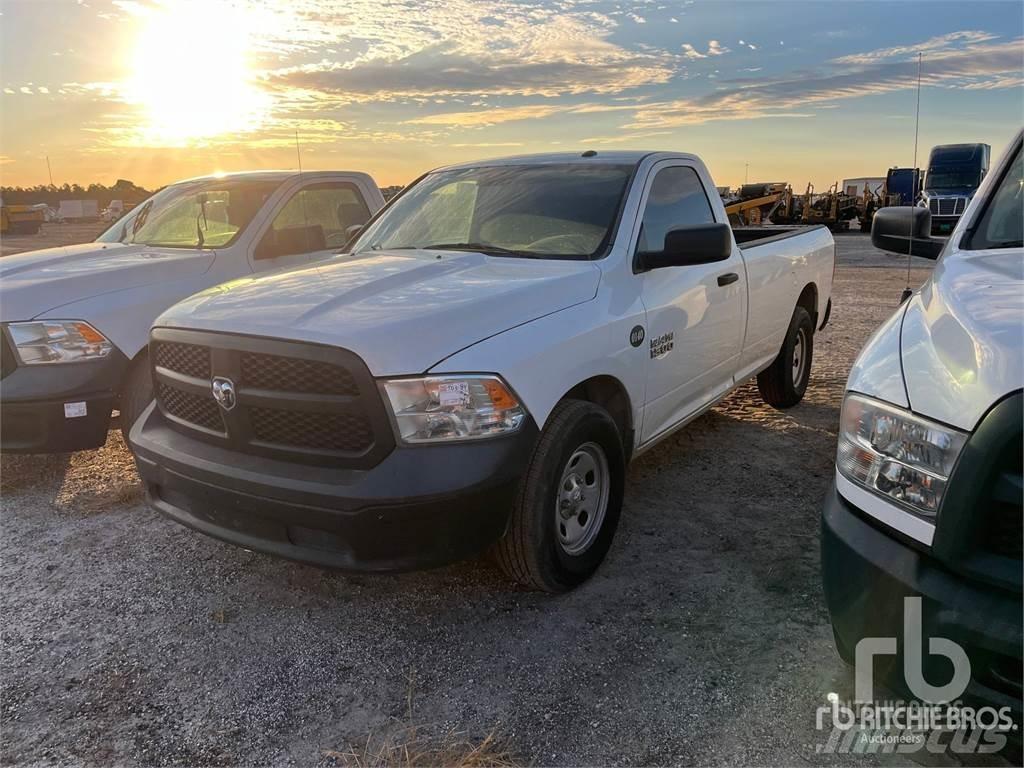 RAM 1500 Pikapai / Bortiniai sunkvežimiai