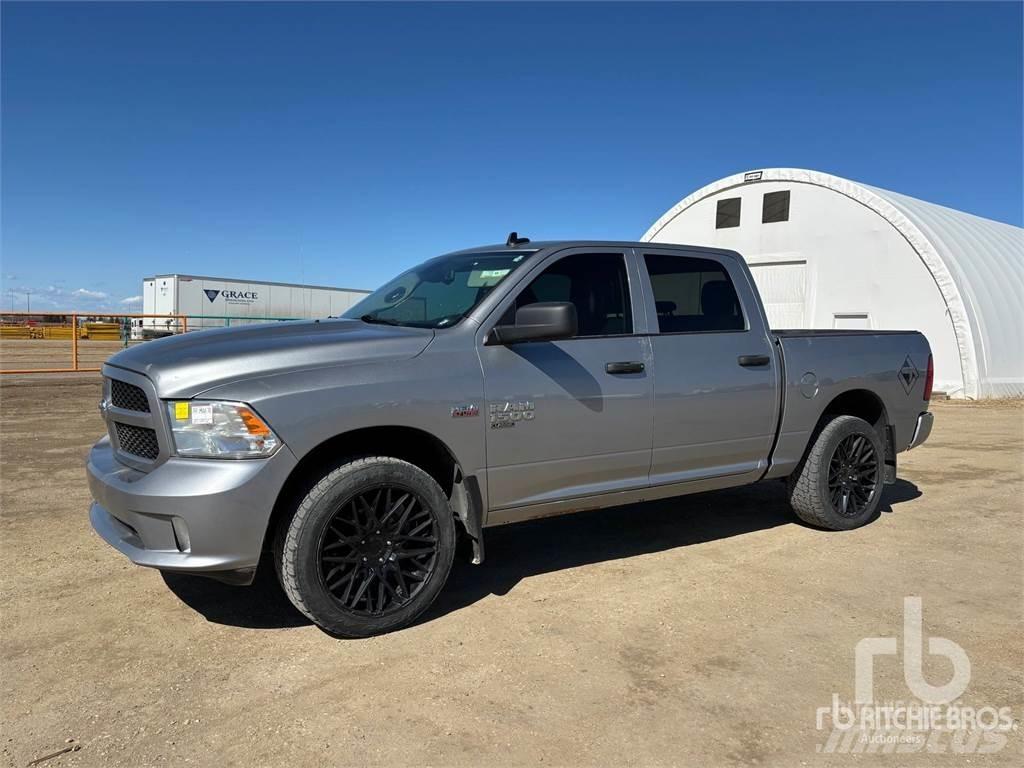 RAM 1500 Pikapai / Bortiniai sunkvežimiai