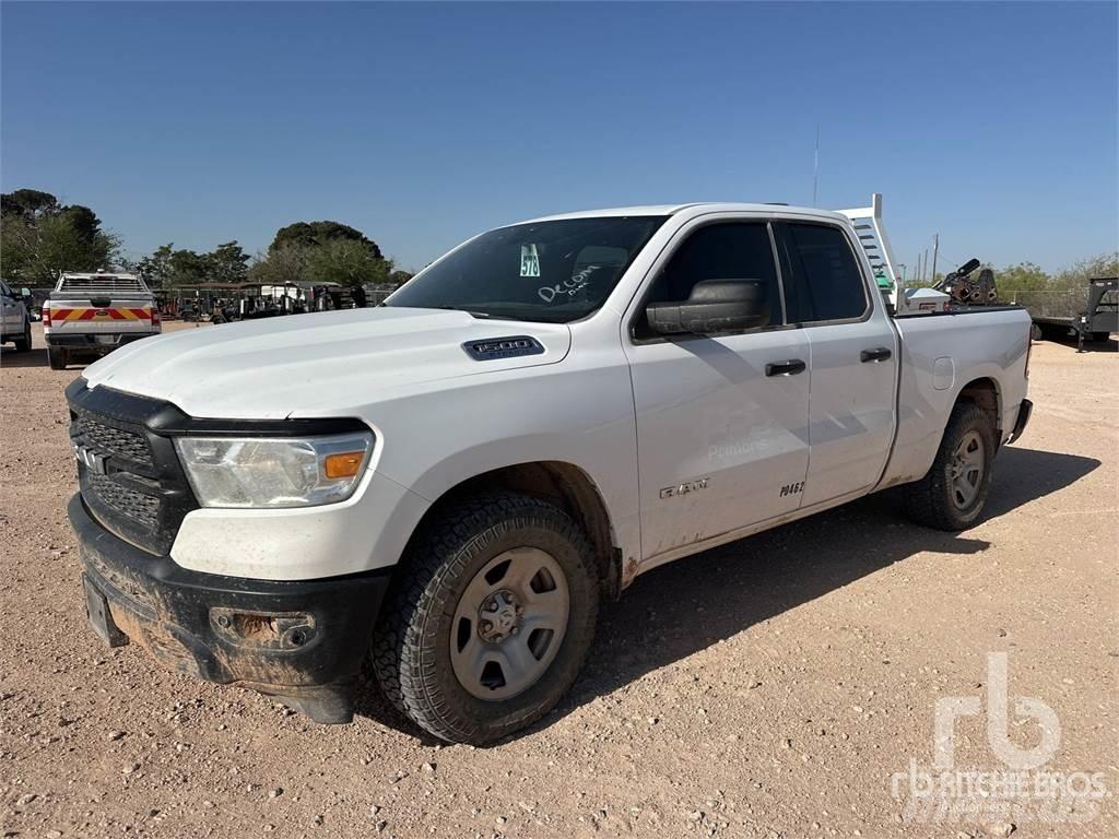 RAM 1500 Pikapai / Bortiniai sunkvežimiai