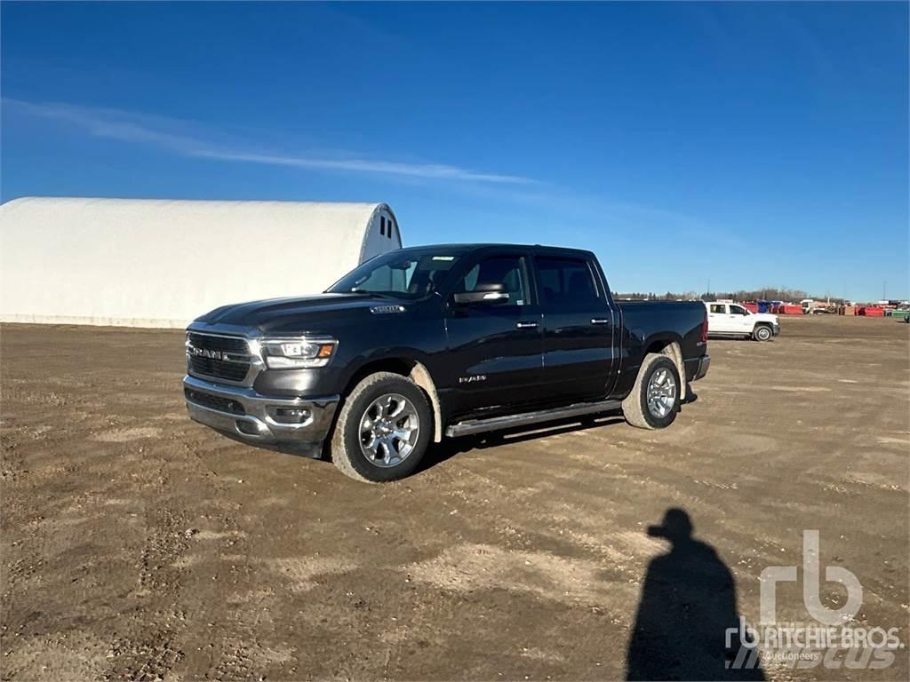 RAM 1500 Pikapai / Bortiniai sunkvežimiai