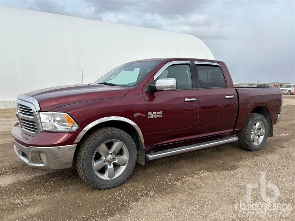 RAM 1500 Pikapai / Bortiniai sunkvežimiai