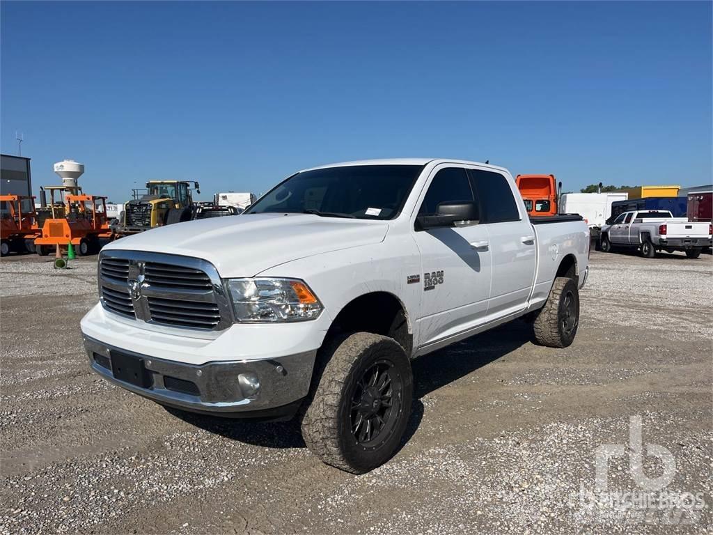 RAM 1500 Pikapai / Bortiniai sunkvežimiai