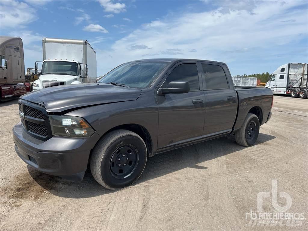 RAM 1500 Pikapai / Bortiniai sunkvežimiai