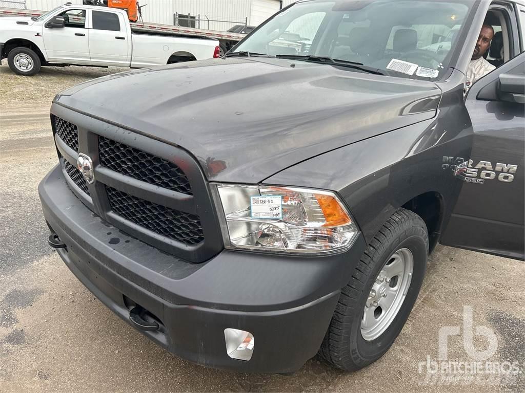 RAM 1500 Pikapai / Bortiniai sunkvežimiai