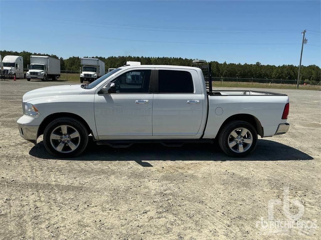 RAM 1500 Pikapai / Bortiniai sunkvežimiai