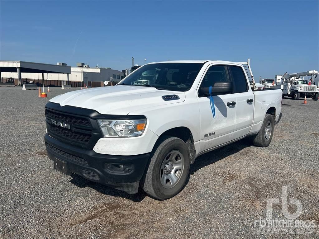 RAM 1500 Pikapai / Bortiniai sunkvežimiai